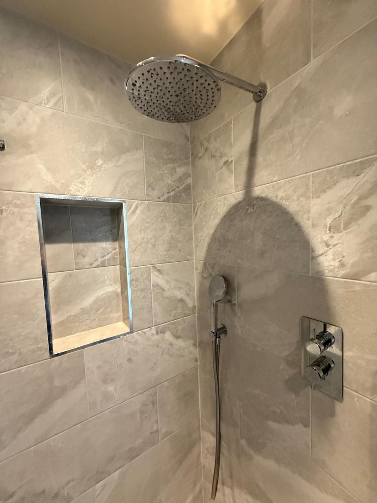 Dun Laoghaire Coastal Retreat & Hidden Getaway Apartment *