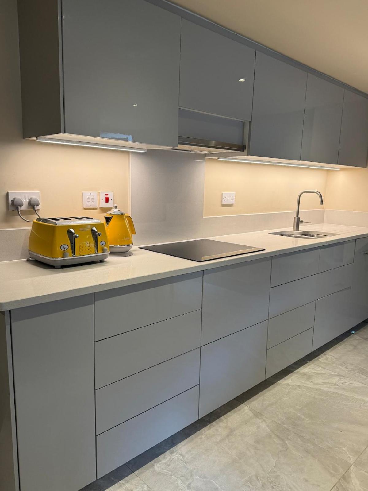 Apartment Dun Laoghaire Coastal Retreat & Hidden Getaway Dublin