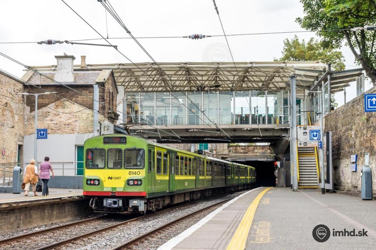 Apartment Dun Laoghaire Coastal Retreat & Hidden Getaway